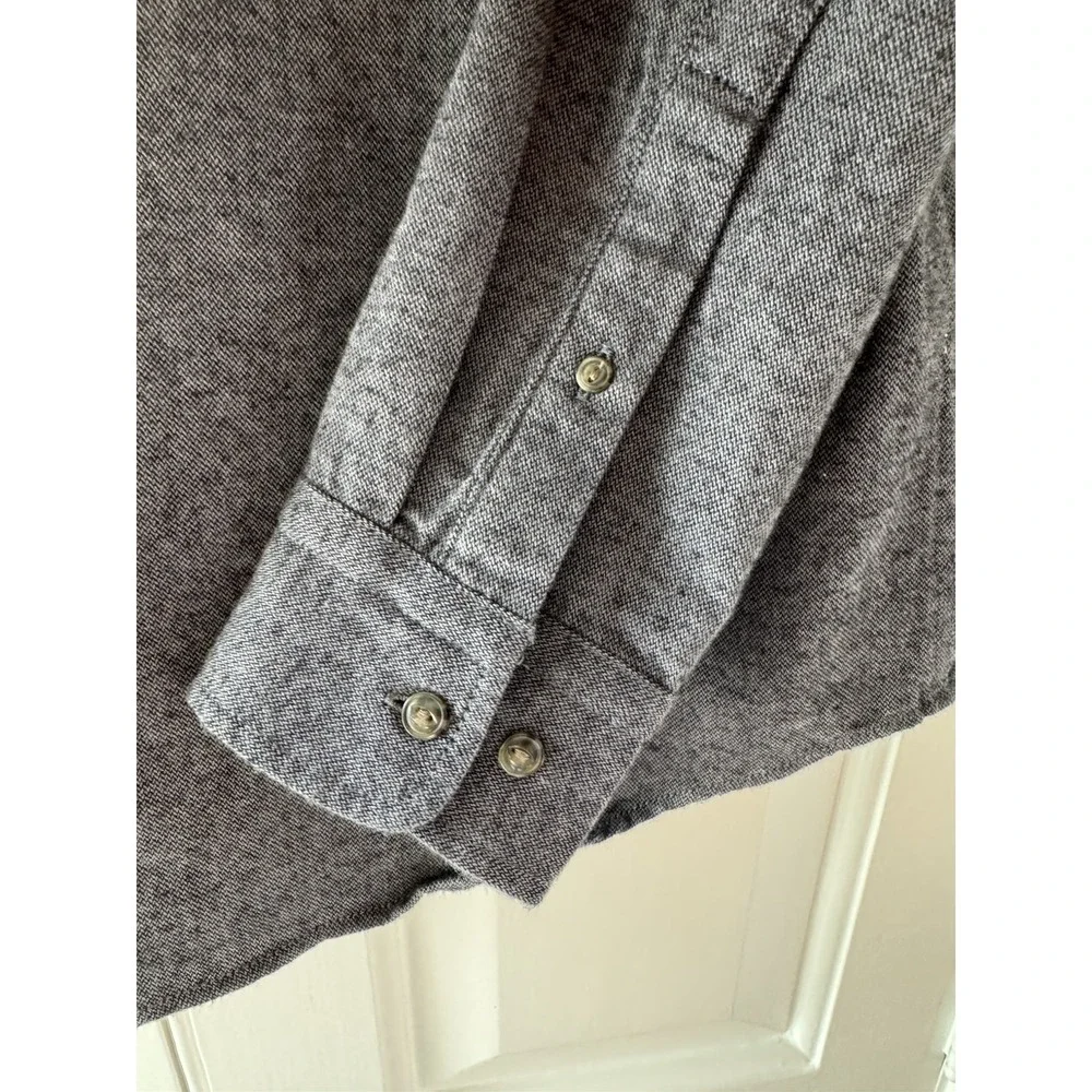 Banana Republic 100% Cotton Grey Men's Button Up Sz L Outdoor‎ Adventure